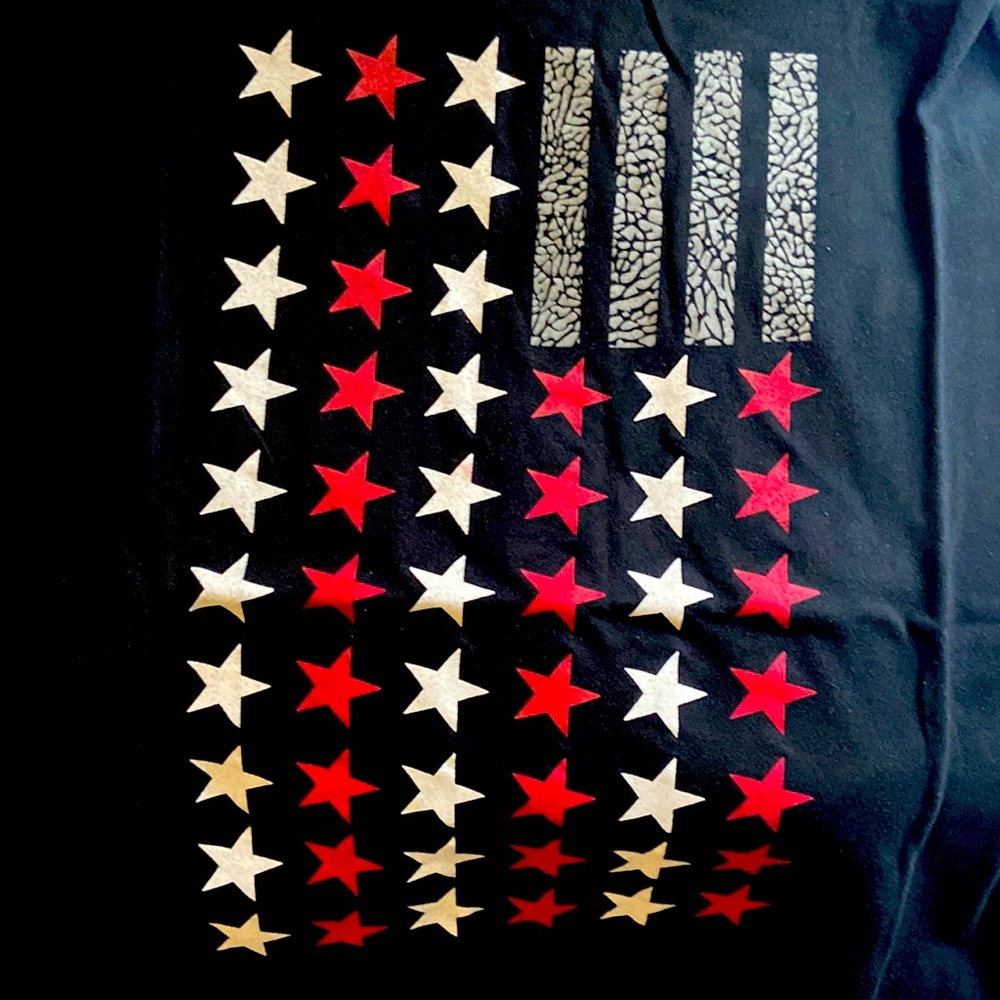 “American flag inspired” (L) T-shirt